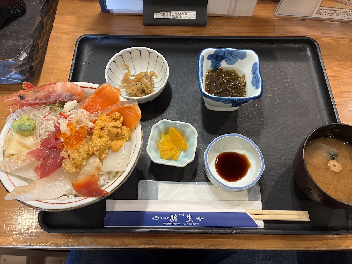 海鮮味処 御宿 新生 （積丹、神威岬に最も近いお宿＋食堂）の実際の写真