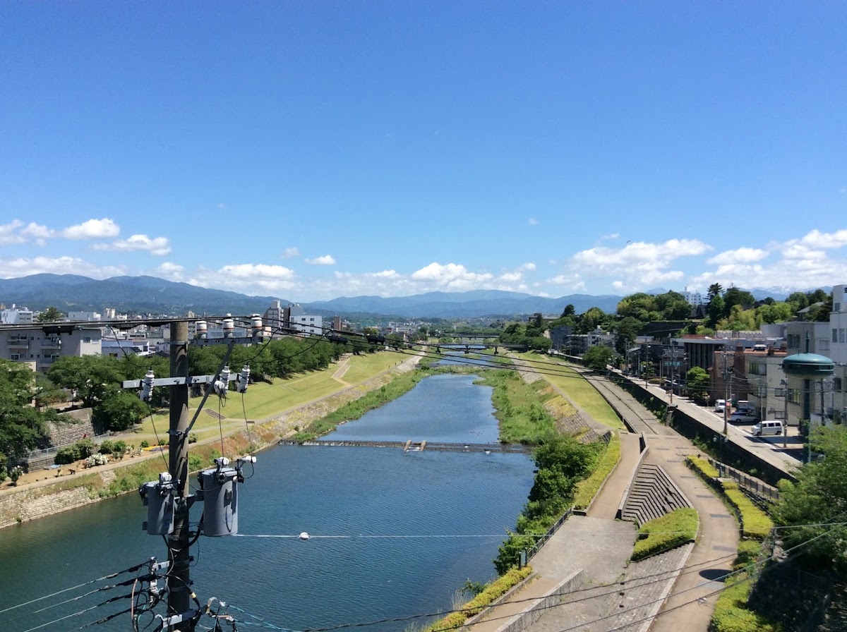 Riverside 旅音