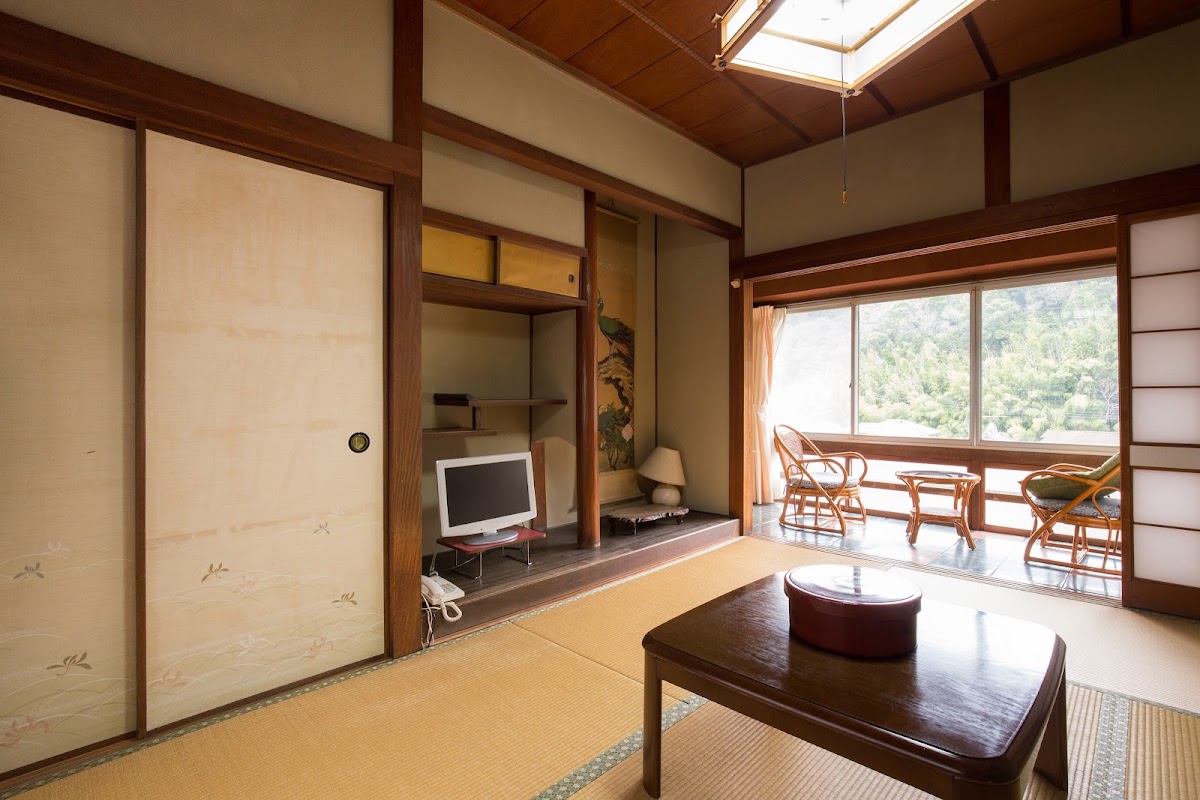 俵山温泉 泉屋旅館の実際の写真