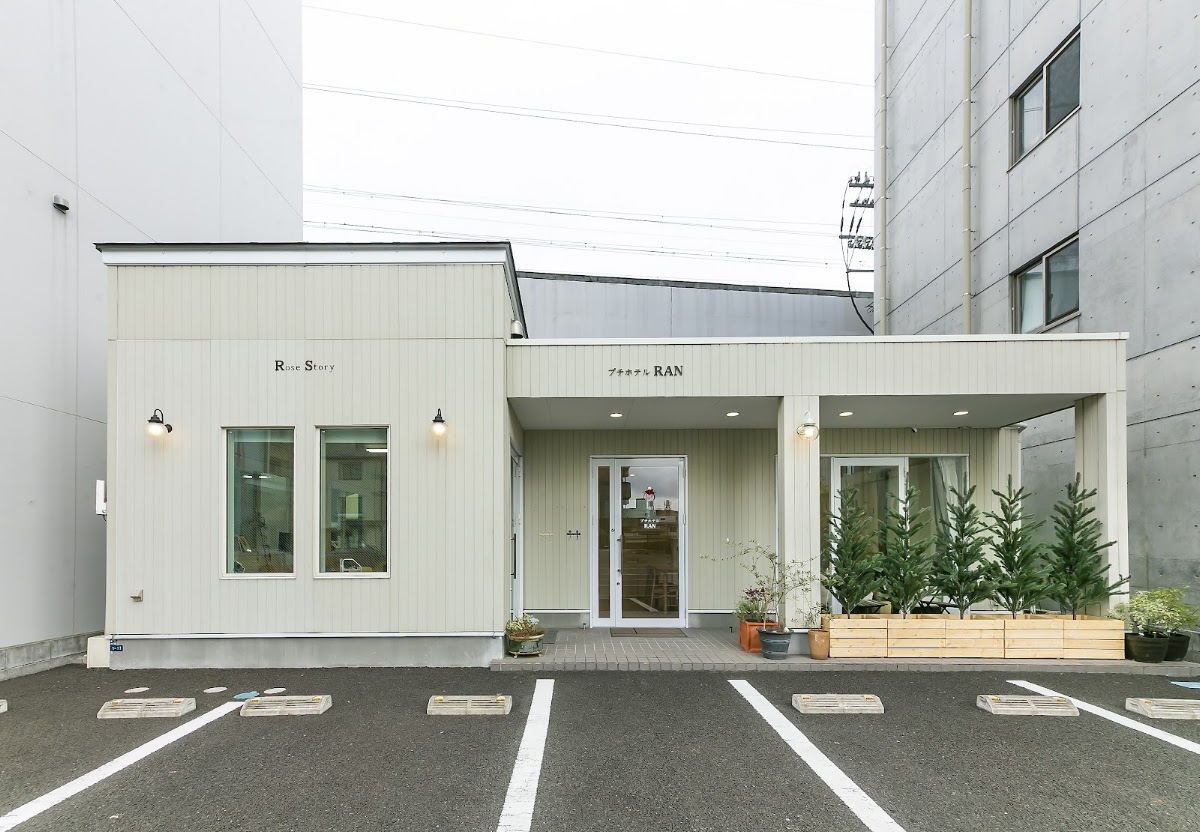 プチホテルRAN rental space Rose Story