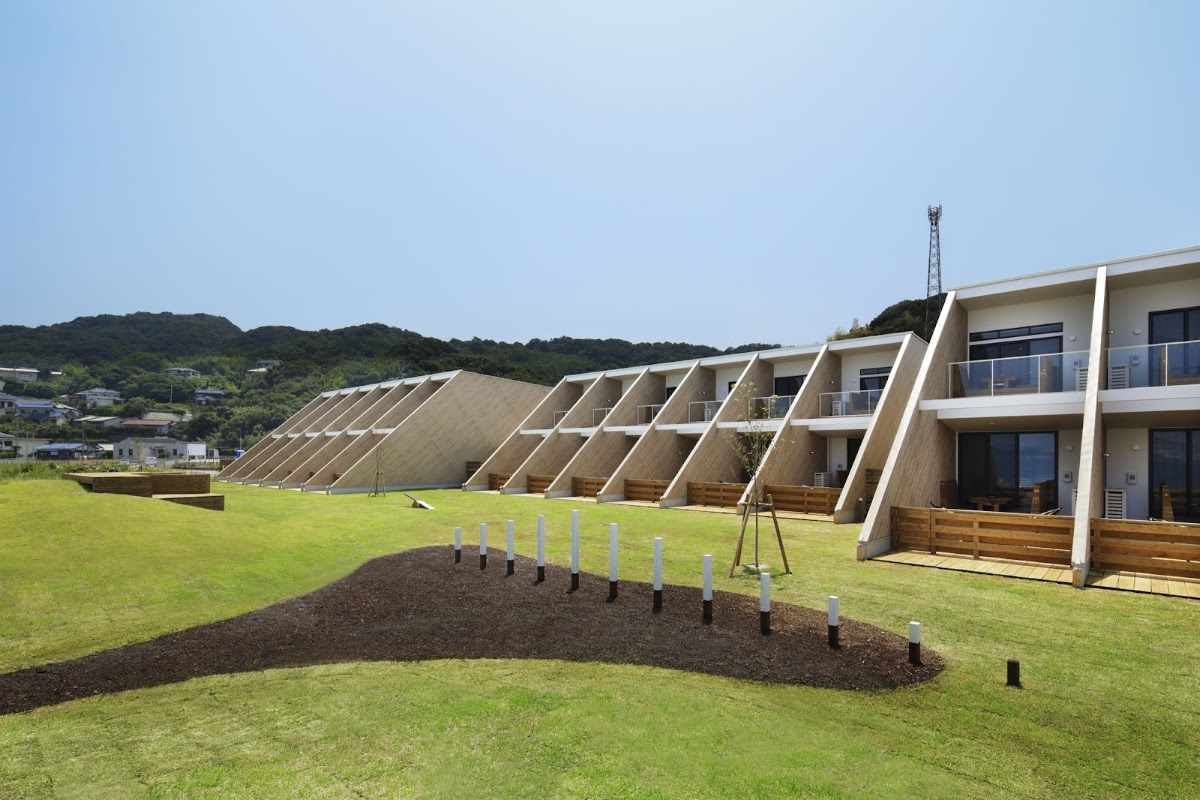 BARK LODGE