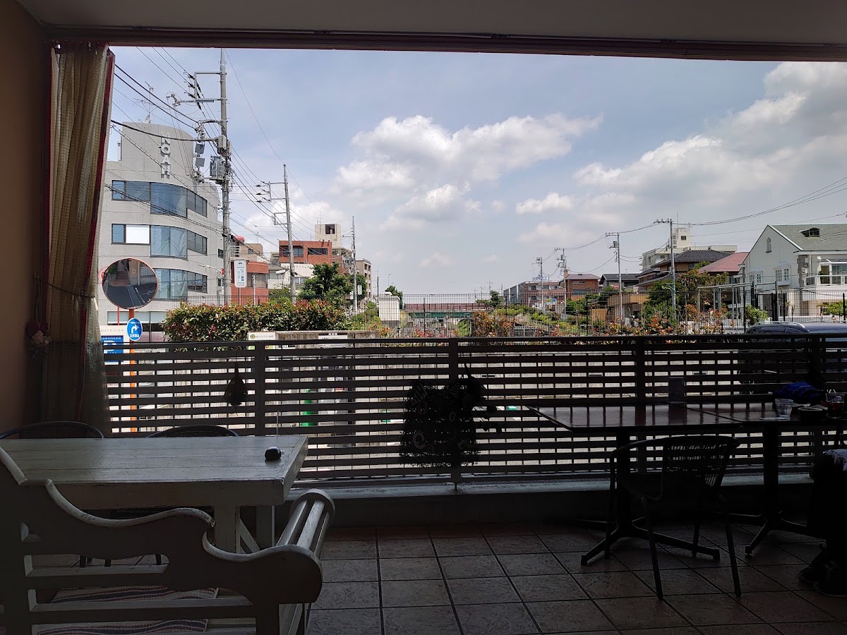 Deco's Dog Cafe 田園茶房