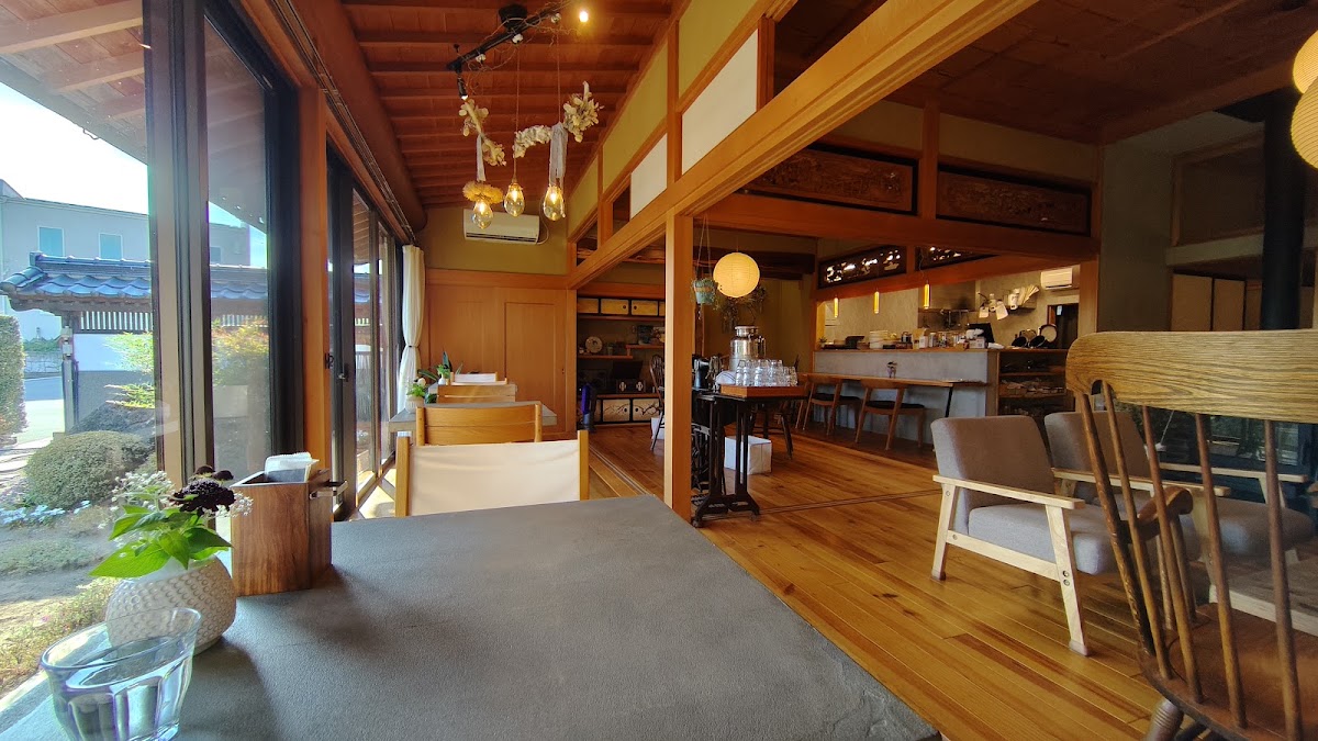 cafe Holzの実際の写真