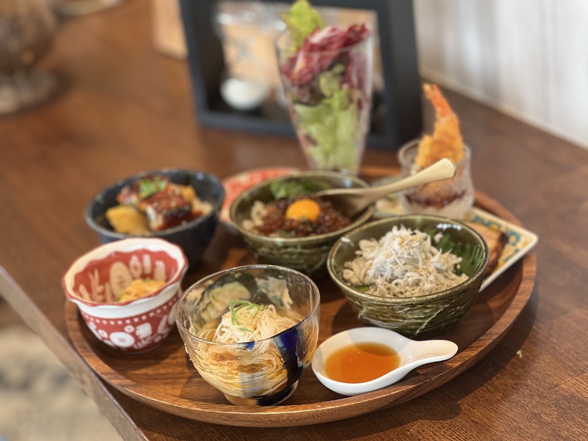 ラウンドカフェ and ドッグランの実際の写真