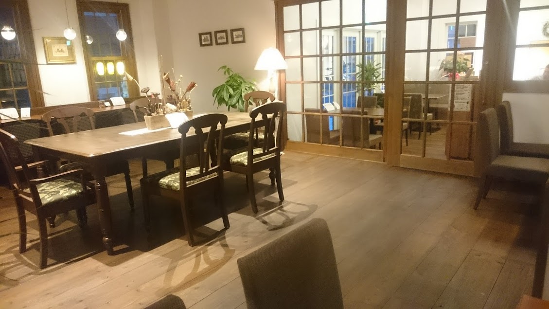カフェ・ダイニング806