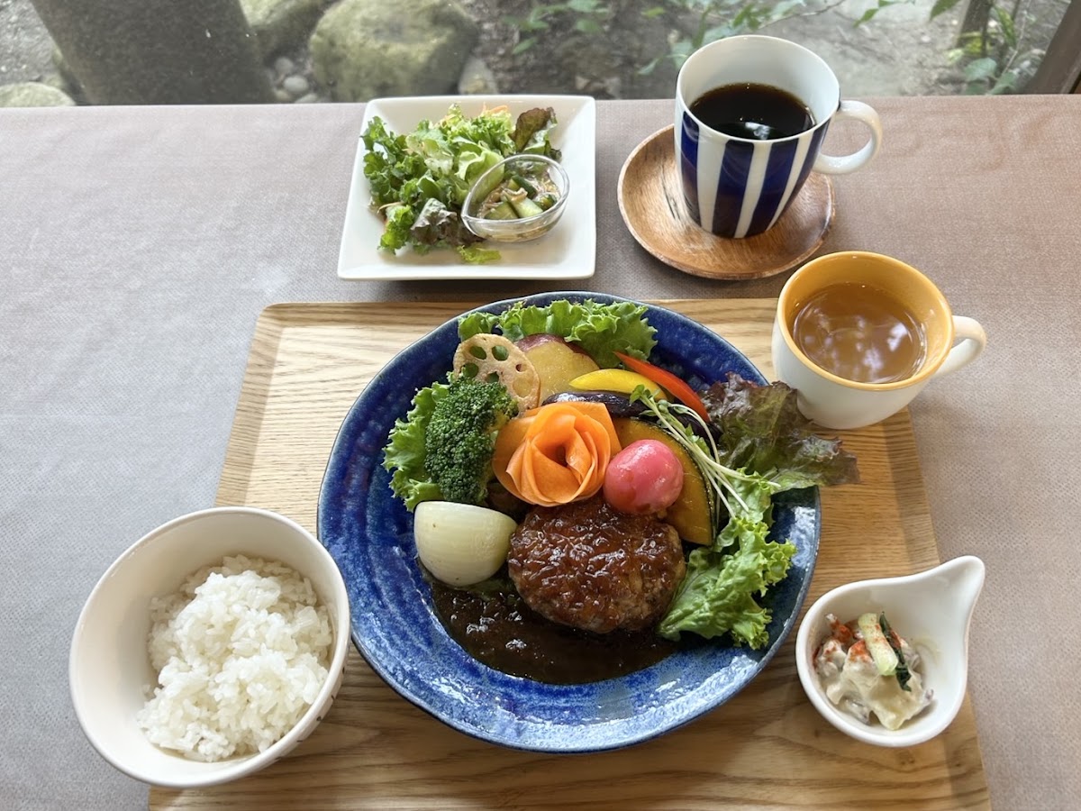 ガーデンカフェ Nanの木の実際の写真