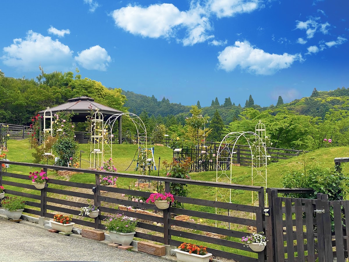 SECRET GARDEN