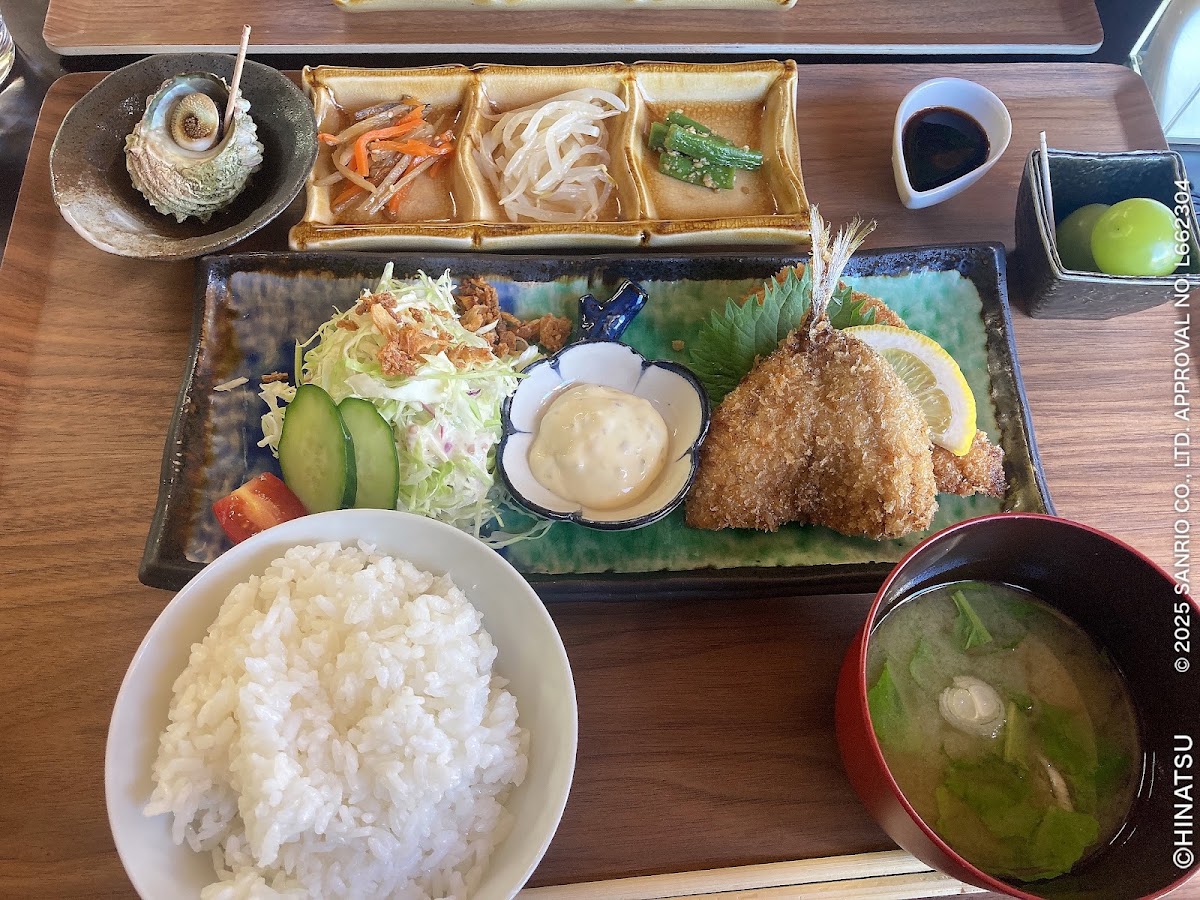 CAFE食堂 つばきの実際の写真