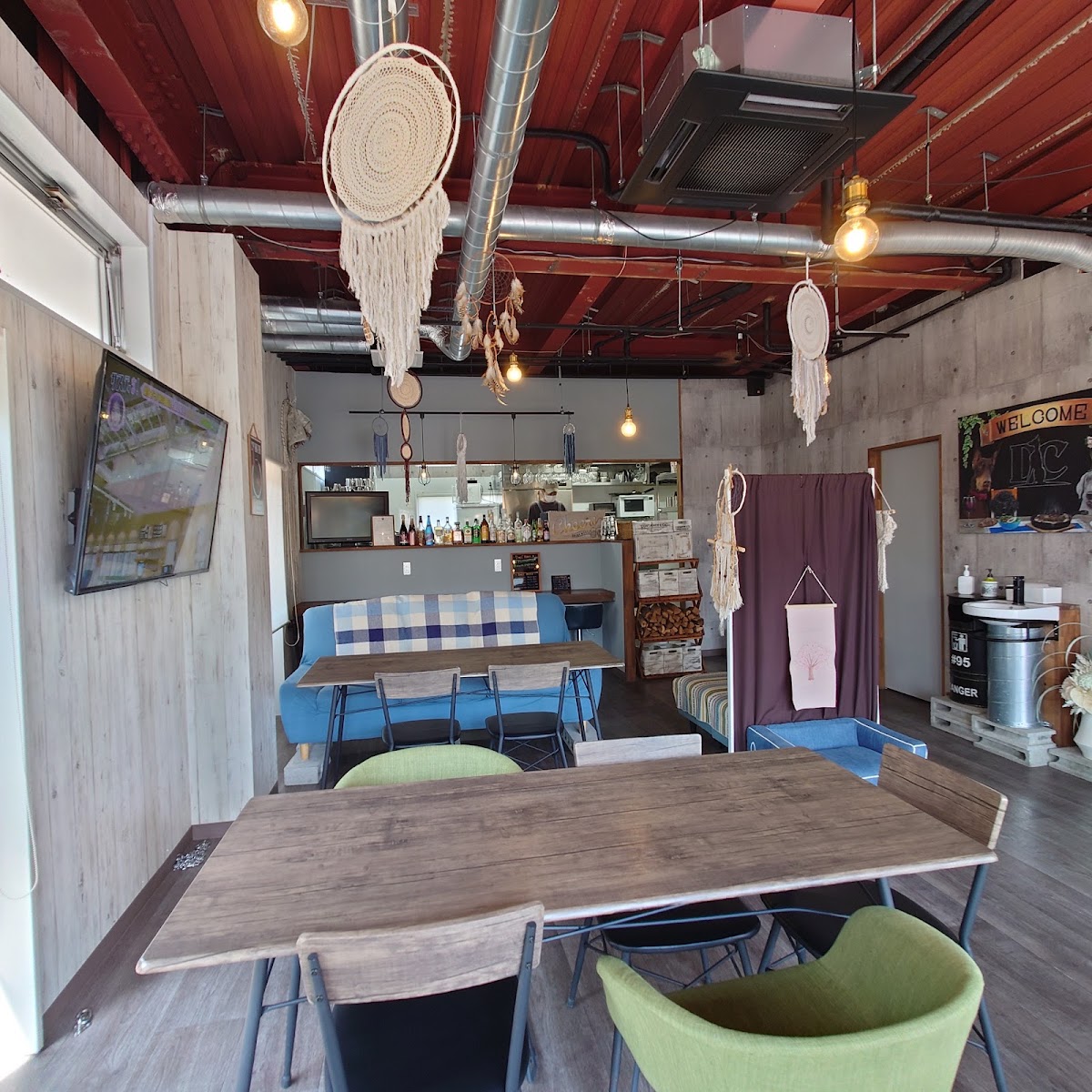 Outdoorcafe&Bar Dins.C ディンズカフェ