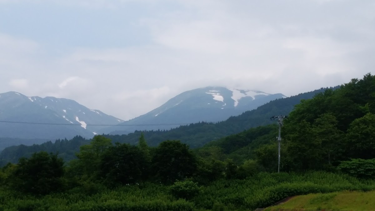 月山弓張平公園 パークプラザの実際の写真
