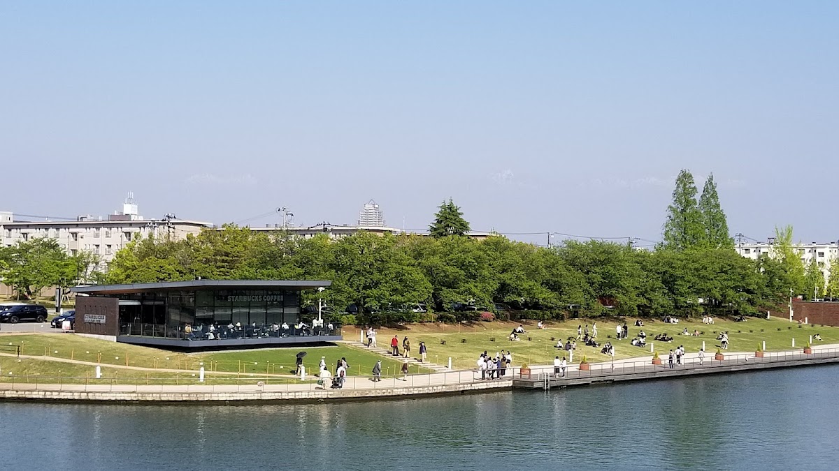 富岩運河環水公園の実際の写真
