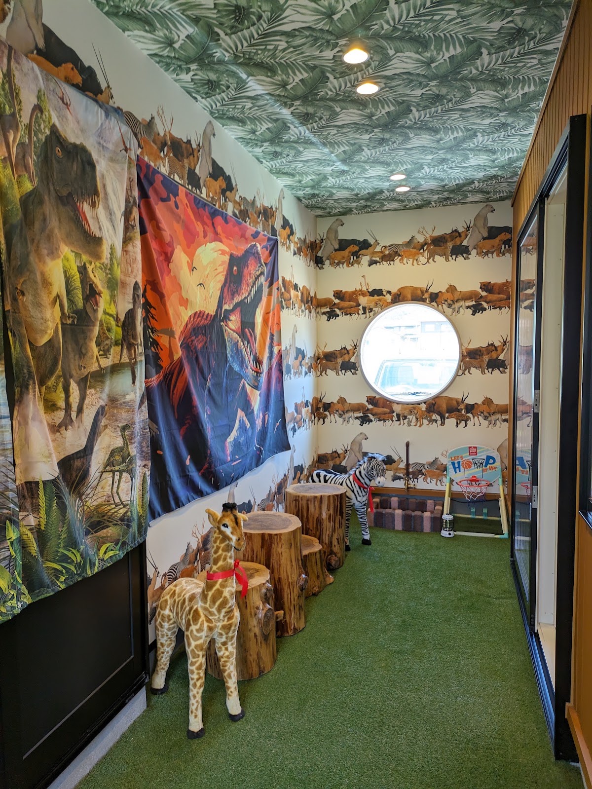 Dog Run Cafe 325の実際の写真