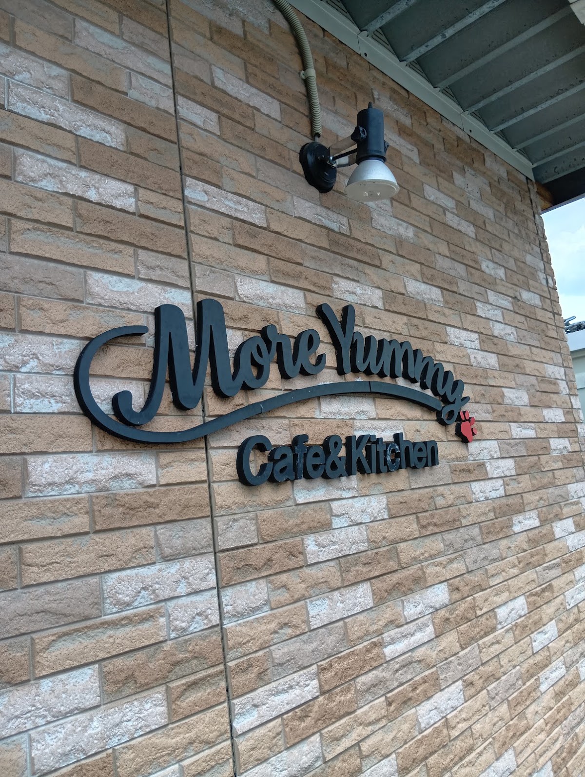 Cafe&Kitchen MoreYummyの実際の写真